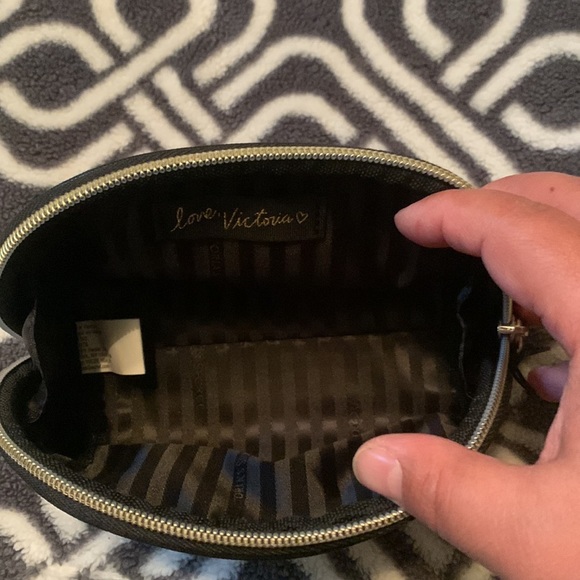 Victoria’s Secret Small Makeup Bag - Picture 5 of 7